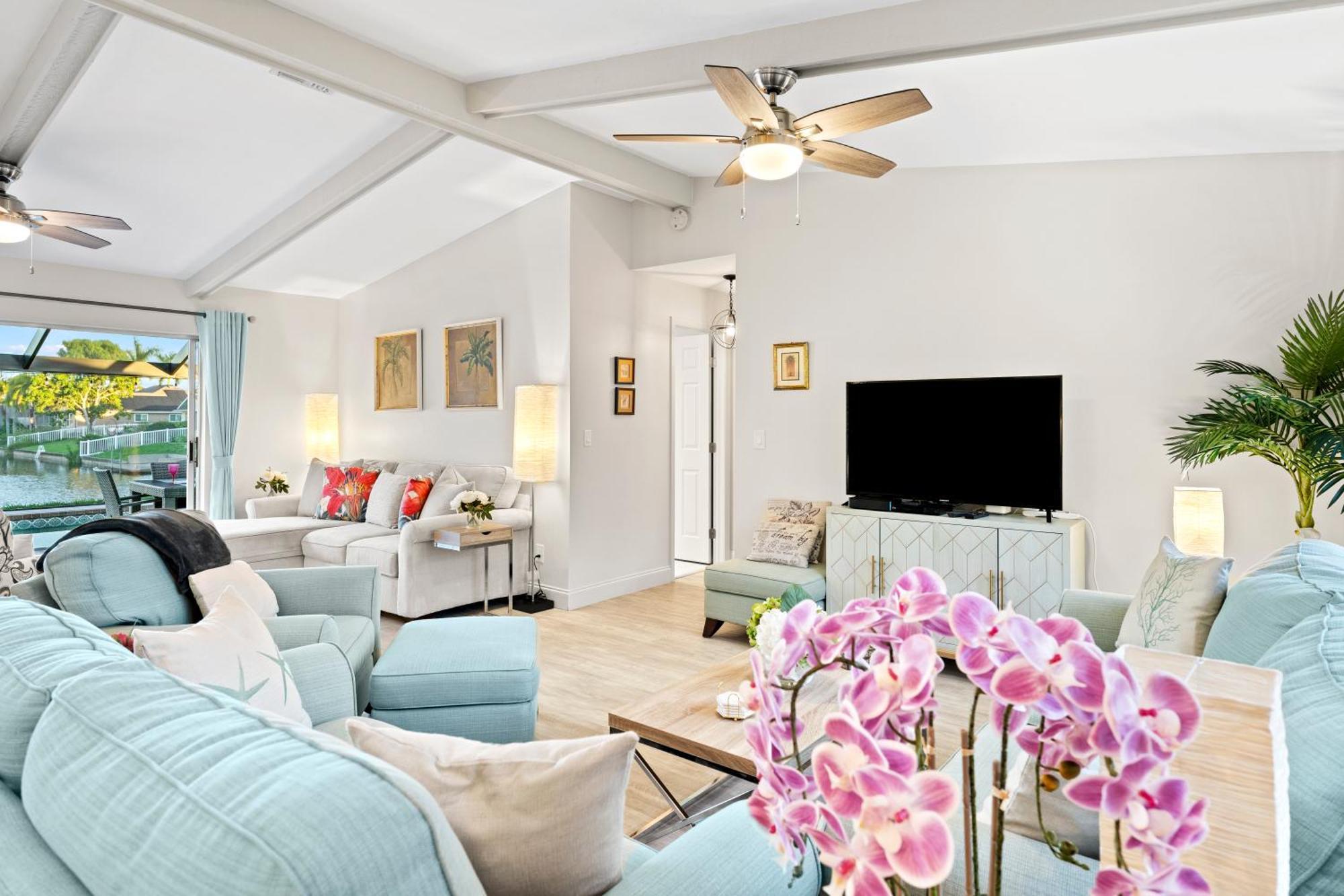 Serenity Waterfront Villa With King Suite, Private Pool, Great Lanai Enclosure And Long Water Views Cape Coral Exterior foto